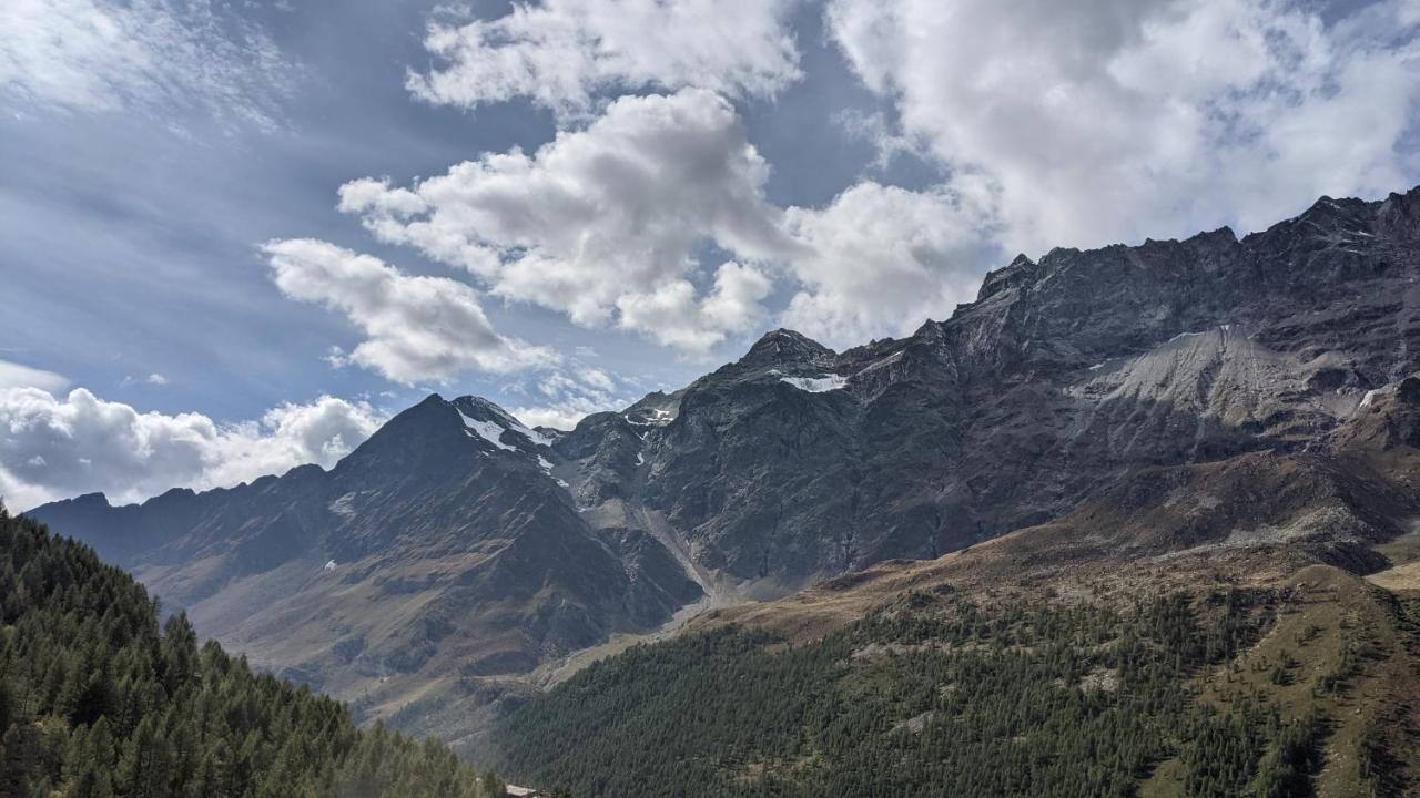 Cervinia Apartment 2121 - Ski & Mountain Panorama เบรยล์-แชร์วิเนีย ภายนอก รูปภาพ