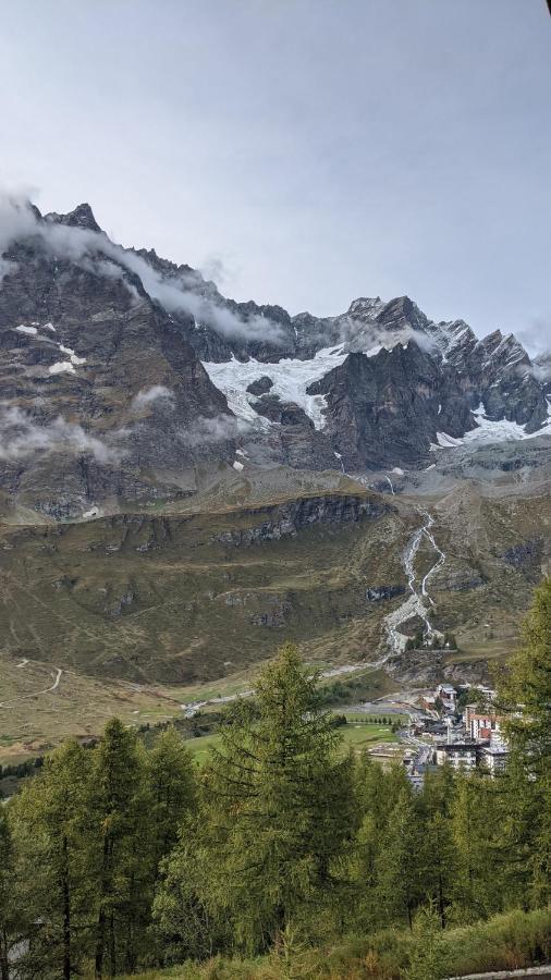 Cervinia Apartment 2121 - Ski & Mountain Panorama เบรยล์-แชร์วิเนีย ภายนอก รูปภาพ